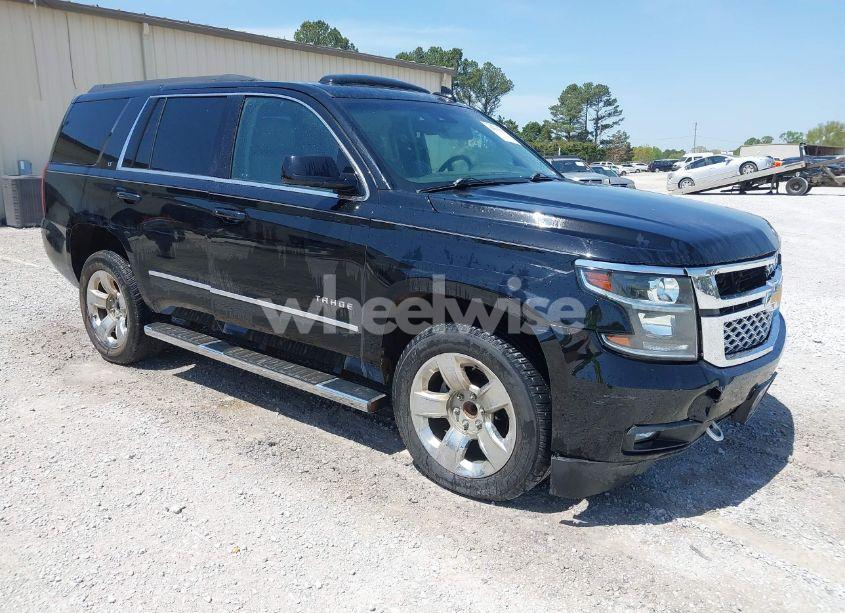 2019 Chevrolet Tahoe LT (VIN 1GNSCBKC4KR231153) main photo