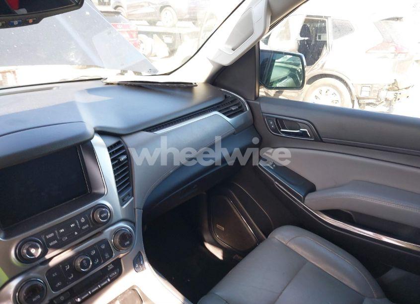 Photo 5 of 2020 Chevrolet Tahoe 2WD LT (VIN 1GNSCBKC4LR246060)