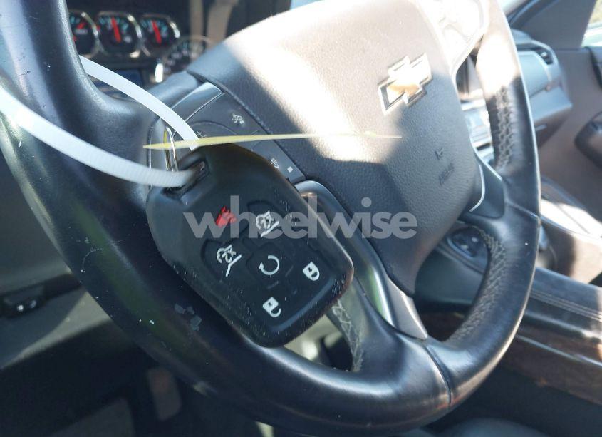 Photo 11 of 2015 Chevrolet Tahoe LT (VIN 1GNSCBKC5FR156050)