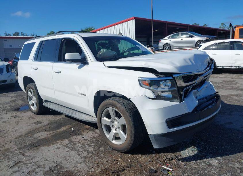 2015 Chevrolet Tahoe LT (VIN 1GNSCBKC5FR296745) main photo