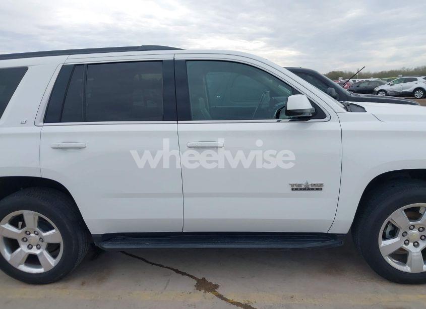 Photo 14 of 2015 Chevrolet Tahoe LT (VIN 1GNSCBKC5FR679794)