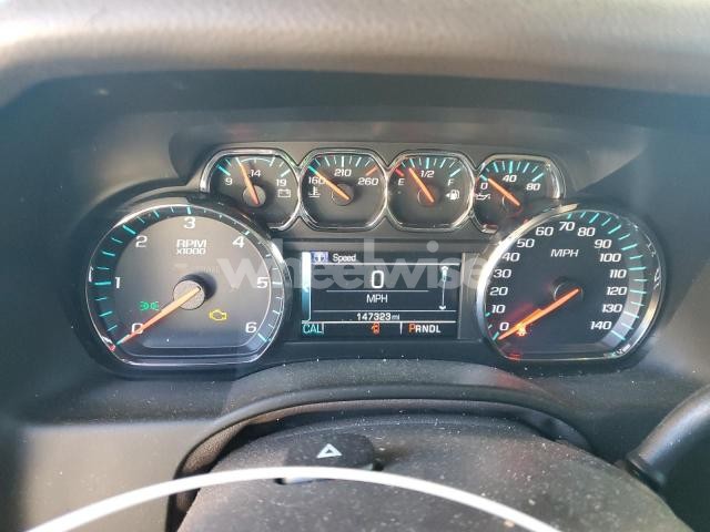 Photo 4 of 2018 CHEVROLET TAHOE C1500 LT (VIN 1GNSCBKC5JR219818)