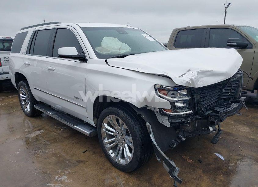 2018 Chevrolet Tahoe LT (VIN 1GNSCBKC5JR323595) main photo