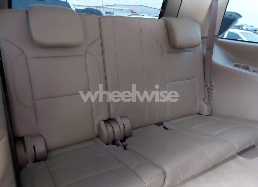 Photo 20 of 2018 Chevrolet Tahoe LT (VIN 1GNSCBKC5JR323595)