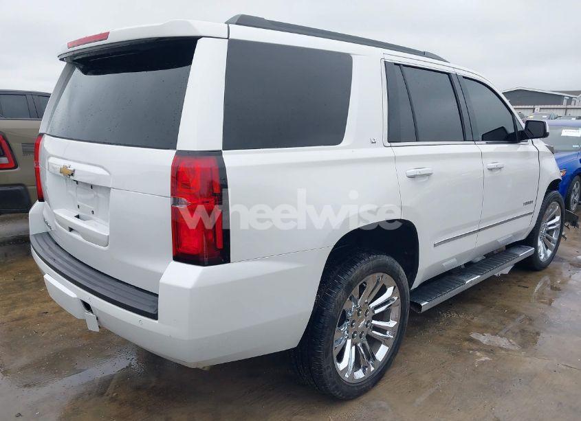 Photo 4 of 2018 Chevrolet Tahoe LT (VIN 1GNSCBKC5JR323595)
