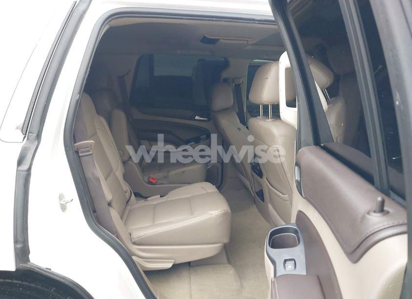 Photo 8 of 2018 Chevrolet Tahoe LT (VIN 1GNSCBKC5JR323595)