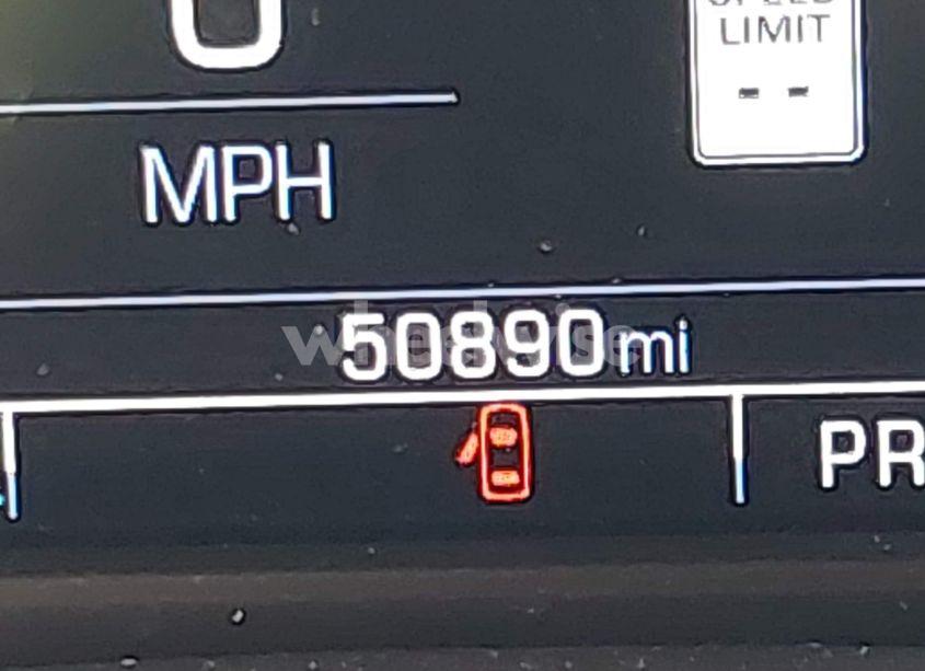 Photo 15 of 2018 Chevrolet Tahoe LT (VIN 1GNSCBKC5JR385935)