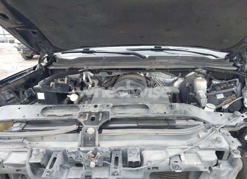 Photo 10 of 2015 Chevrolet Tahoe LT (VIN 1GNSCBKC6FR303797)