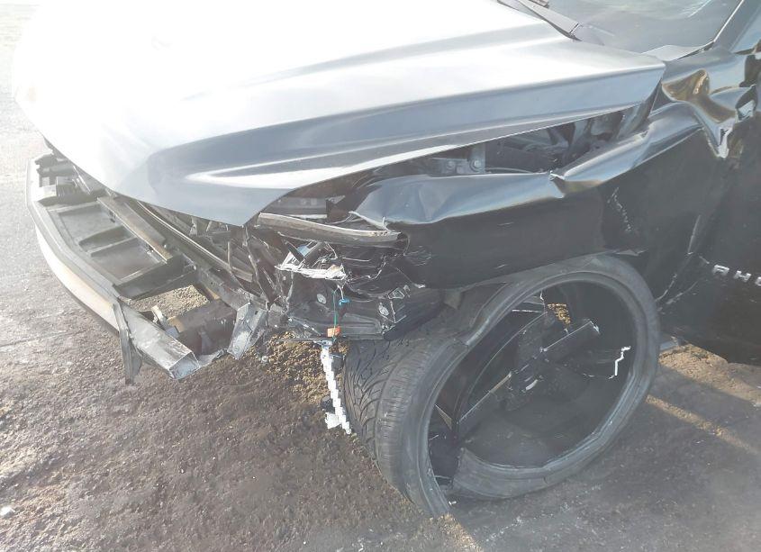 Photo 6 of 2015 Chevrolet Tahoe LT (VIN 1GNSCBKC6FR647260)