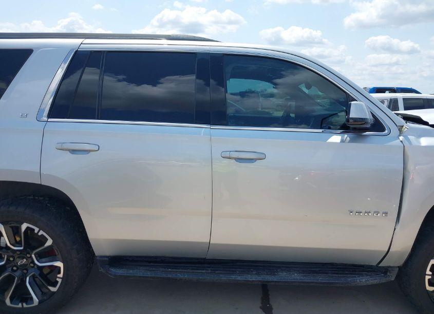 Photo 13 of 2016 Chevrolet Tahoe LT (VIN 1GNSCBKC6GR190354)