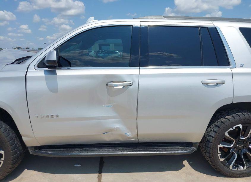 Photo 14 of 2016 Chevrolet Tahoe LT (VIN 1GNSCBKC6GR190354)