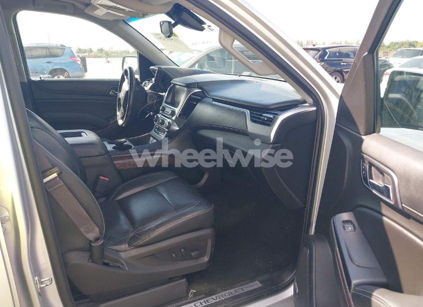 Photo 5 of 2017 Chevrolet Tahoe LT (VIN 1GNSCBKC6HR233401)