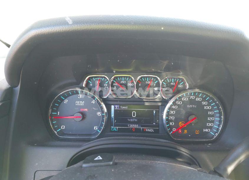 Photo 7 of 2018 Chevrolet Tahoe LT (VIN 1GNSCBKC6JR116679)