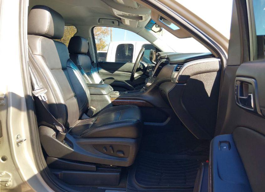 Photo 5 of 2015 Chevrolet Tahoe LT (VIN 1GNSCBKC7FR148368)