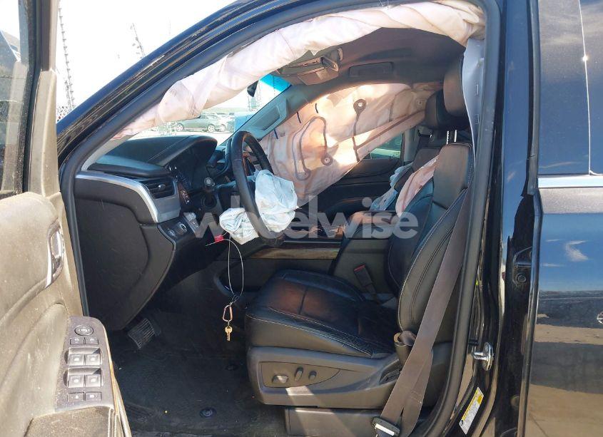 Photo 5 of 2015 Chevrolet Tahoe LT (VIN 1GNSCBKC7FR180804)