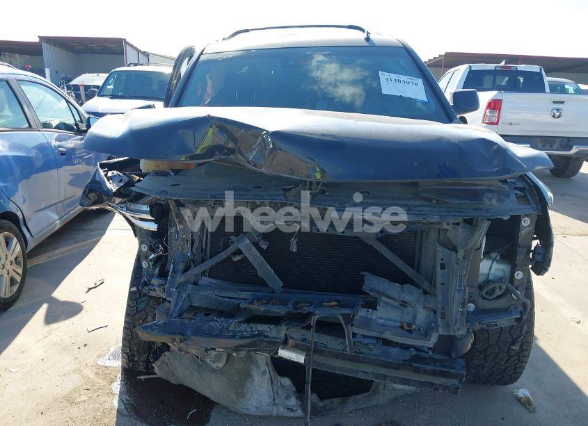 Photo 6 of 2015 Chevrolet Tahoe LT (VIN 1GNSCBKC7FR180804)