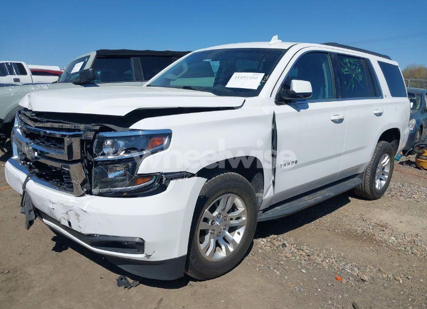 Photo 2 of 2016 Chevrolet Tahoe LT (VIN 1GNSCBKC7GR426574)