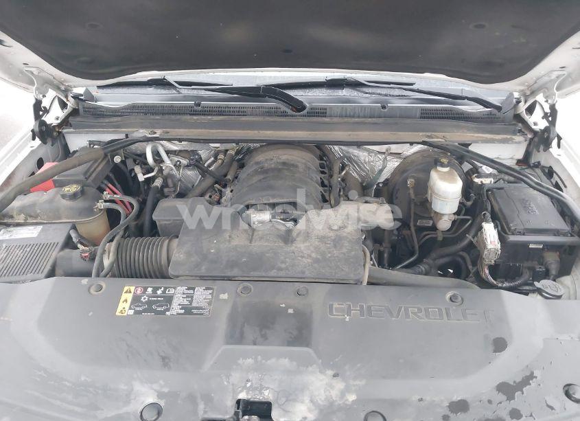 Photo 10 of 2018 Chevrolet Tahoe LT (VIN 1GNSCBKC7JR101043)