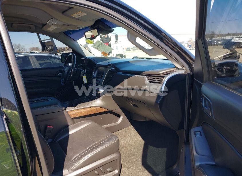 Photo 5 of 2018 Chevrolet Tahoe LT (VIN 1GNSCBKC7JR254859)