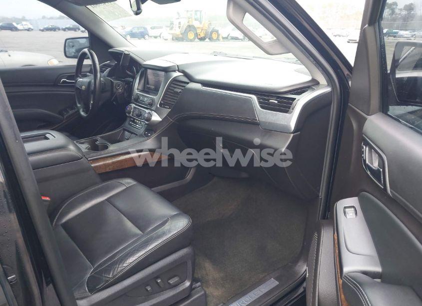 Photo 5 of 2016 Chevrolet Tahoe LT (VIN 1GNSCBKC8GR171658)