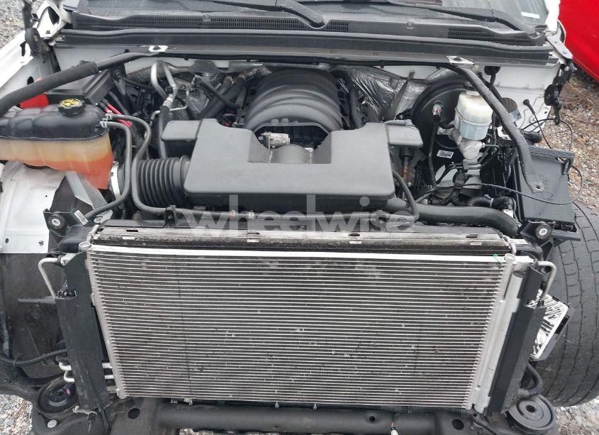 Photo 18 of 2016 Chevrolet Tahoe LT (VIN 1GNSCBKC8GR366806)