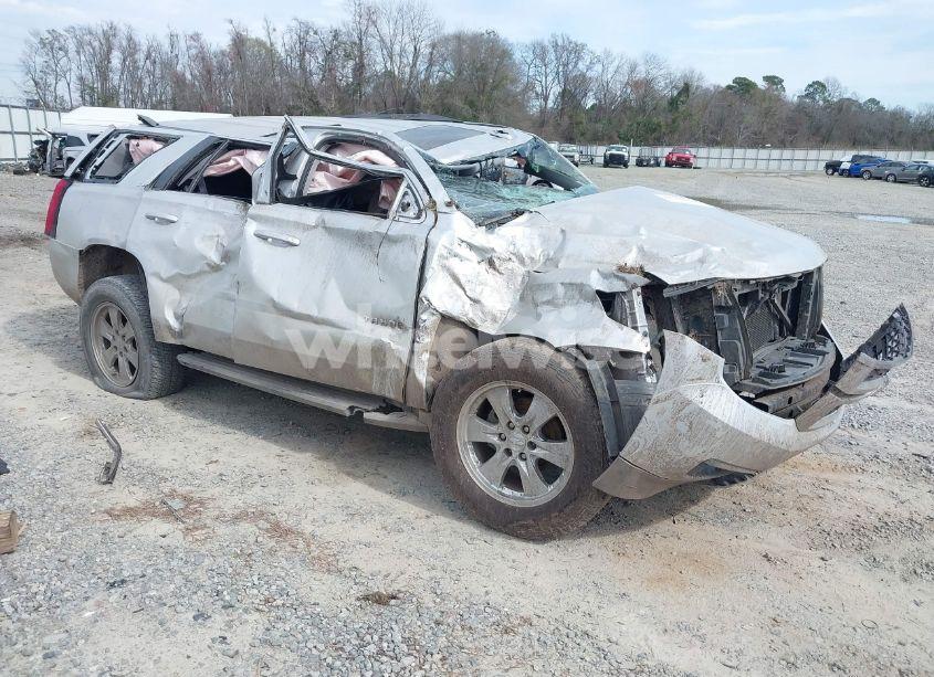 2016 Chevrolet Tahoe LT (VIN 1GNSCBKC8GR374517) main photo