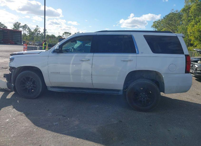 Photo 14 of 2019 Chevrolet Tahoe LT (VIN 1GNSCBKC8KR118760)