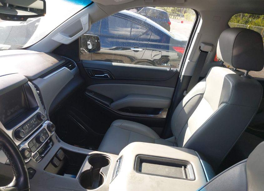 Photo 5 of 2019 Chevrolet Tahoe LT (VIN 1GNSCBKC8KR118760)