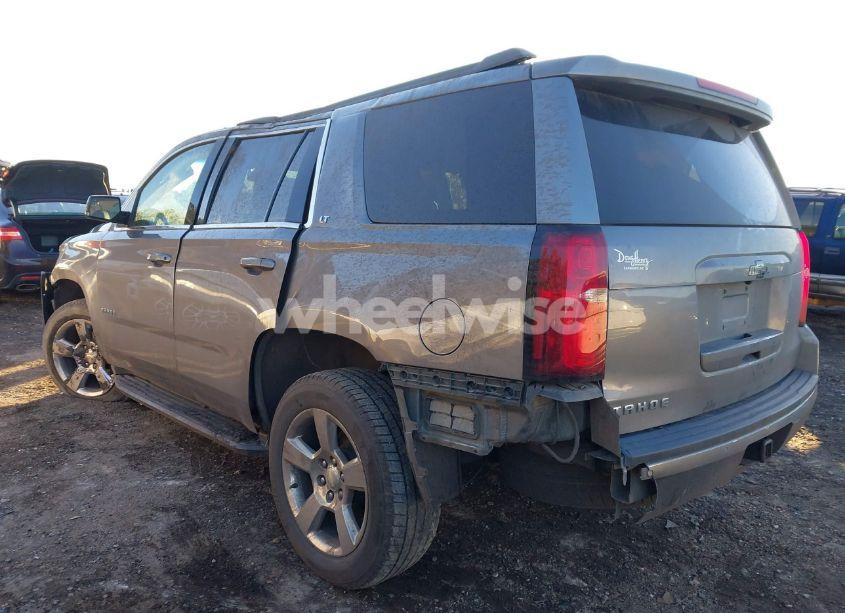 Photo 3 of 2019 Chevrolet Tahoe LT (VIN 1GNSCBKC8KR123828)