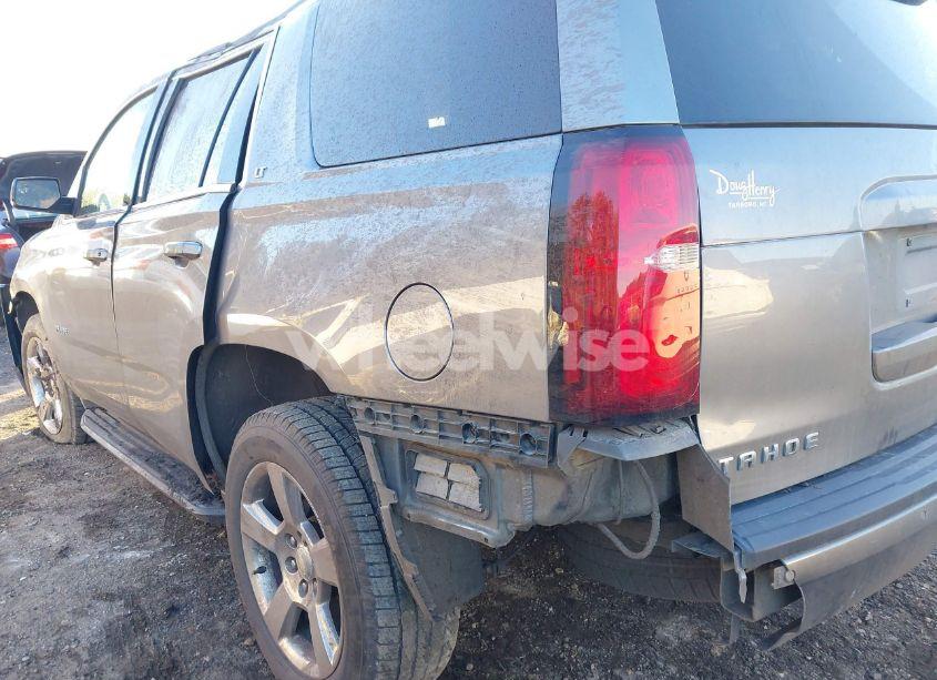 Photo 6 of 2019 Chevrolet Tahoe LT (VIN 1GNSCBKC8KR123828)