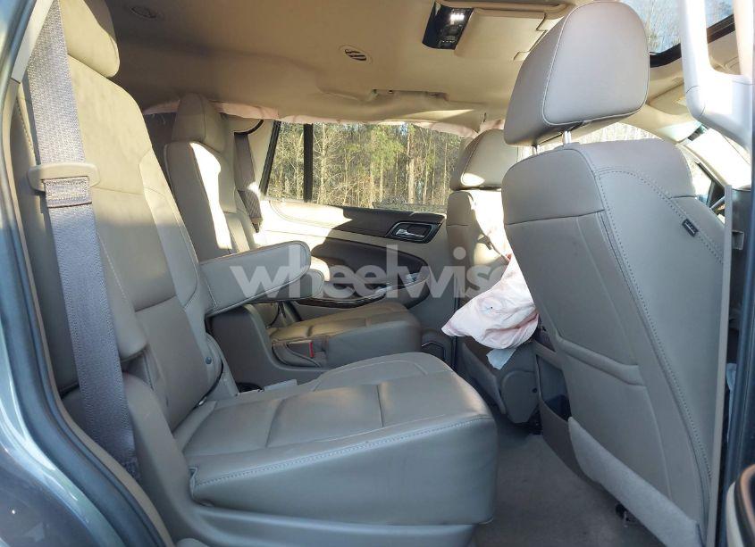 Photo 8 of 2019 Chevrolet Tahoe LT (VIN 1GNSCBKC8KR123828)