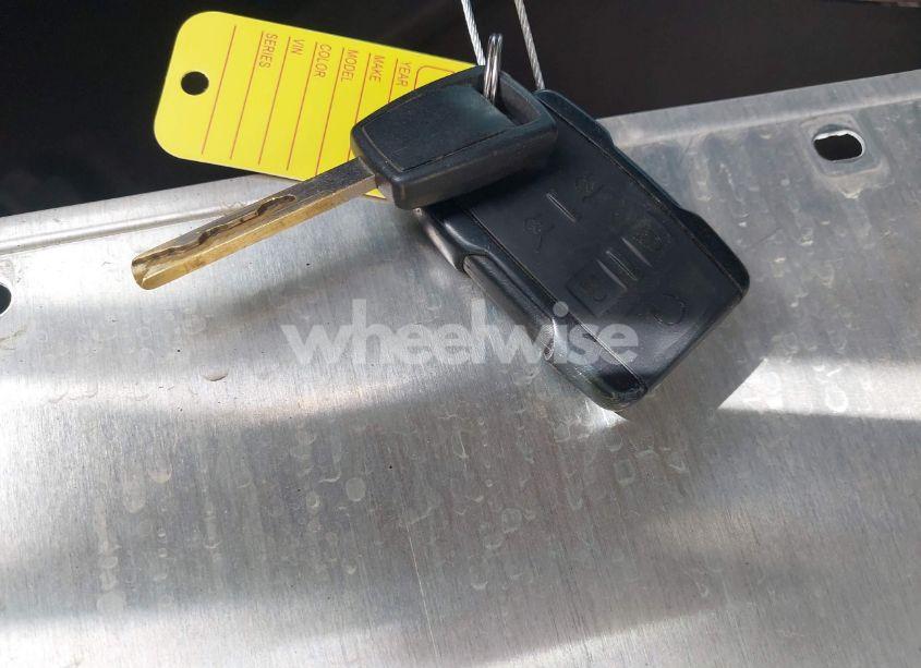 Photo 11 of 2015 Chevrolet Tahoe LT (VIN 1GNSCBKC9FR111984)