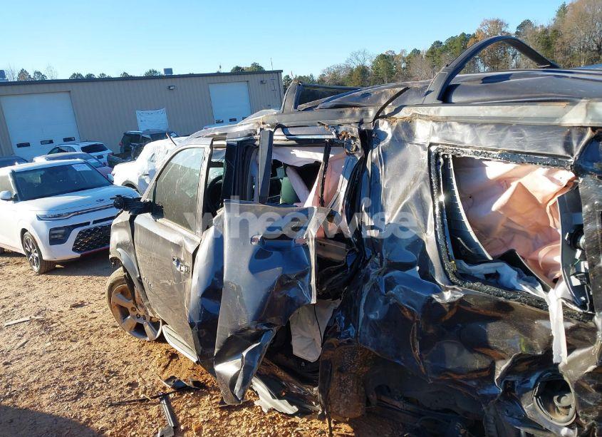 Photo 15 of 2017 Chevrolet Tahoe LT (VIN 1GNSCBKC9HR356853)