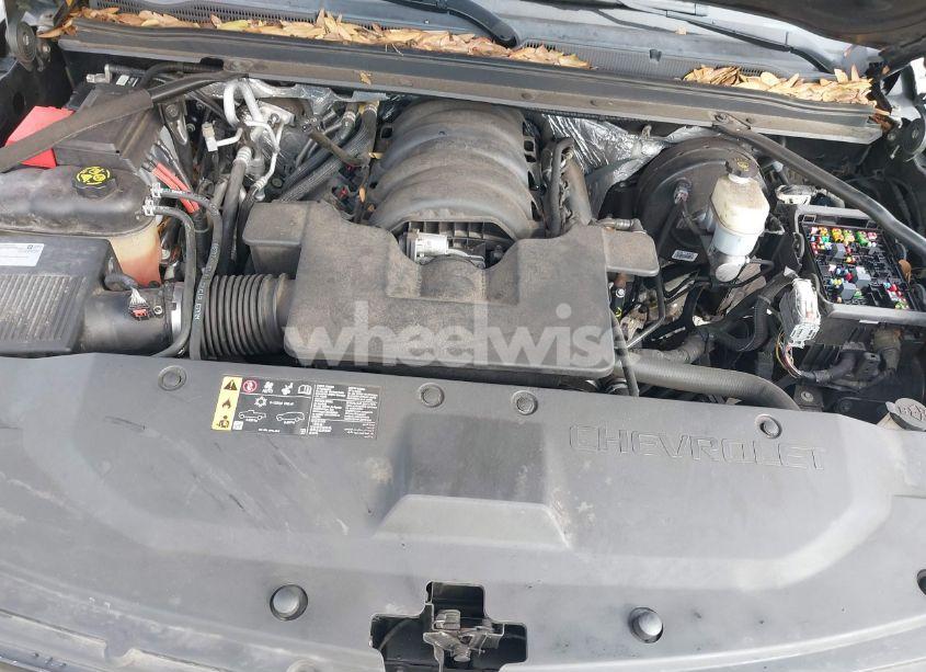 Photo 10 of 2018 Chevrolet Tahoe LT (VIN 1GNSCBKC9JR113159)