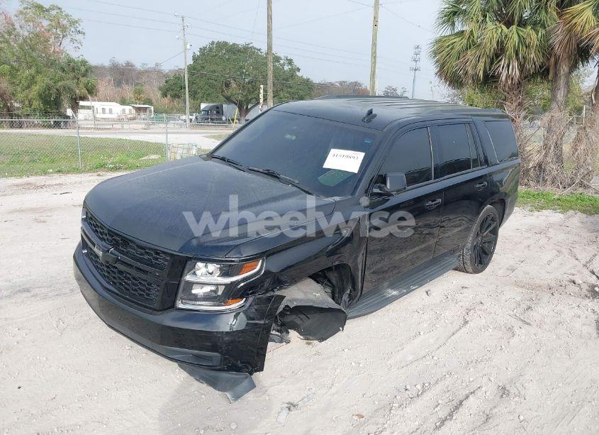 Photo 2 of 2018 Chevrolet Tahoe LT (VIN 1GNSCBKC9JR113159)