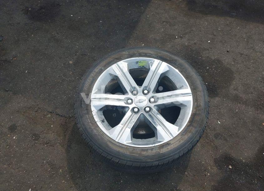 Photo 12 of 2018 Chevrolet Tahoe LT (VIN 1GNSCBKC9JR253048)