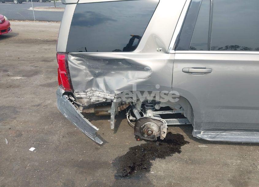 Photo 18 of 2018 Chevrolet Tahoe LT (VIN 1GNSCBKC9JR253048)