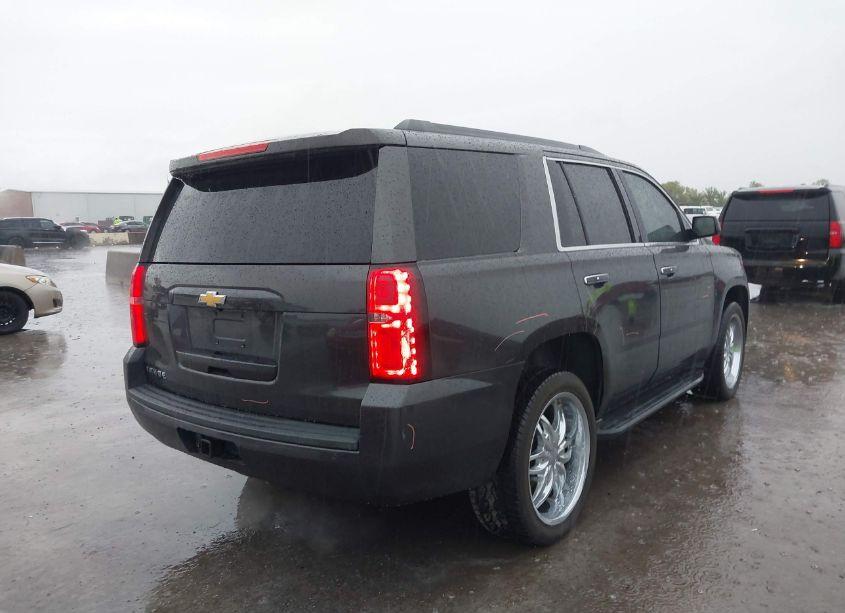 Photo 4 of 2015 Chevrolet Tahoe LT (VIN 1GNSCBKCXFR142743)