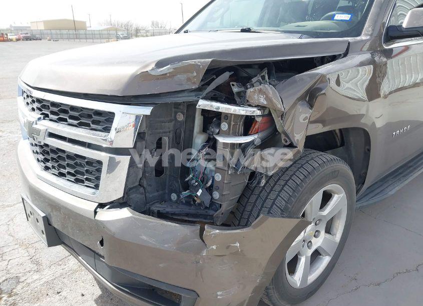 Photo 6 of 2016 Chevrolet Tahoe LT (VIN 1GNSCBKCXGR163237)