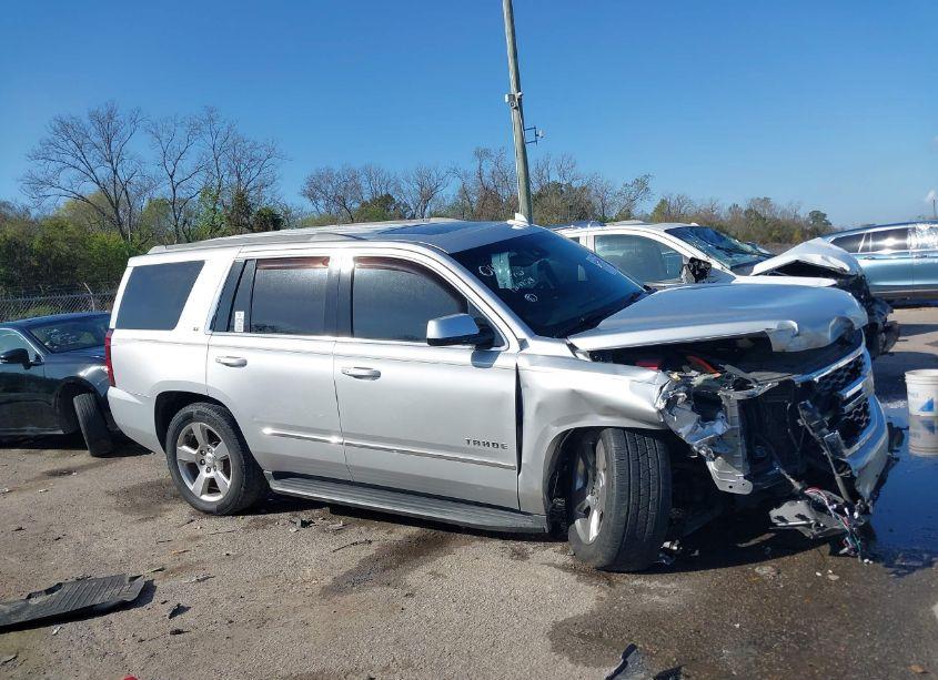 Photo 13 of 2017 Chevrolet Tahoe LT (VIN 1GNSCBKCXHR160145)