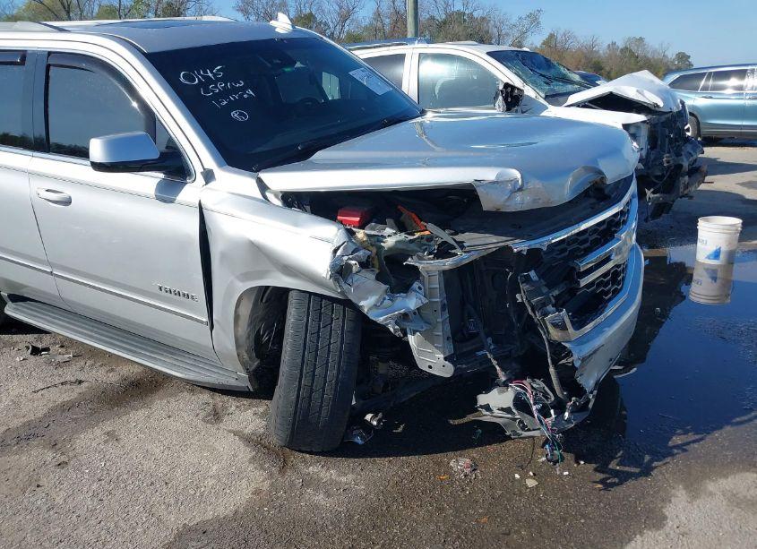 Photo 6 of 2017 Chevrolet Tahoe LT (VIN 1GNSCBKCXHR160145)