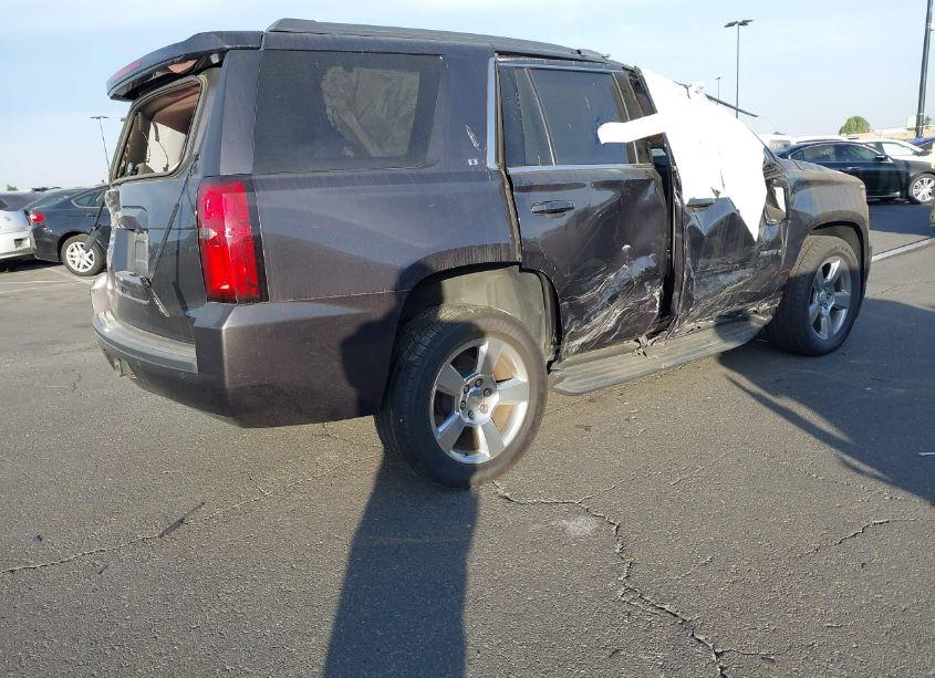 Photo 4 of 2017 Chevrolet Tahoe LT (VIN 1GNSCBKCXHR224488)