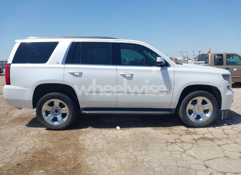 Photo 14 of 2017 Chevrolet Tahoe LT (VIN 1GNSCBKCXHR288451)