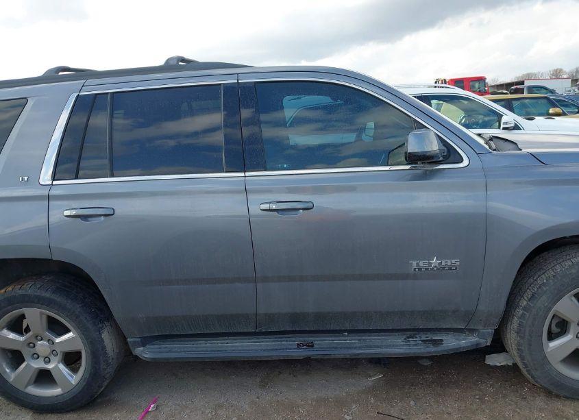 Photo 13 of 2018 Chevrolet Tahoe LT (VIN 1GNSCBKCXJR308445)