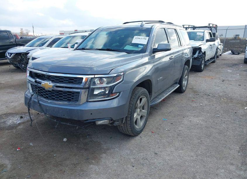 Photo 2 of 2018 Chevrolet Tahoe LT (VIN 1GNSCBKCXJR308445)
