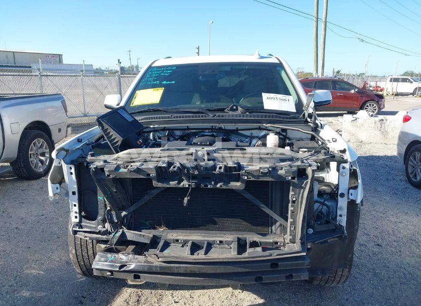 Photo 12 of 2018 Chevrolet Tahoe LT (VIN 1GNSCBKCXJR348704)