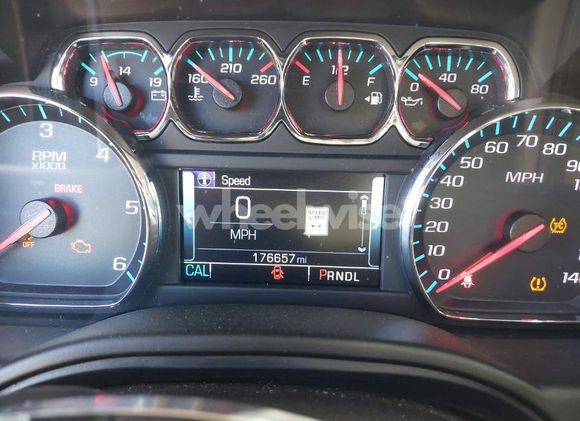 Photo 15 of 2018 Chevrolet Tahoe LT (VIN 1GNSCBKCXJR348704)