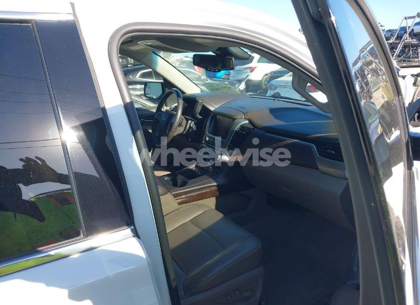 Photo 5 of 2018 Chevrolet Tahoe LT (VIN 1GNSCBKCXJR348704)