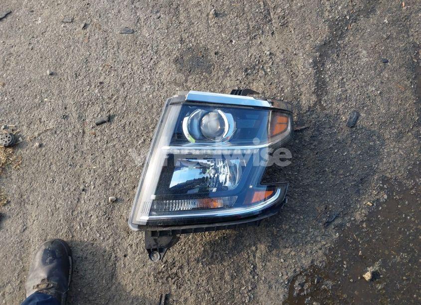 Photo 12 of 2019 Chevrolet Tahoe LT (VIN 1GNSCBKCXKR219413)