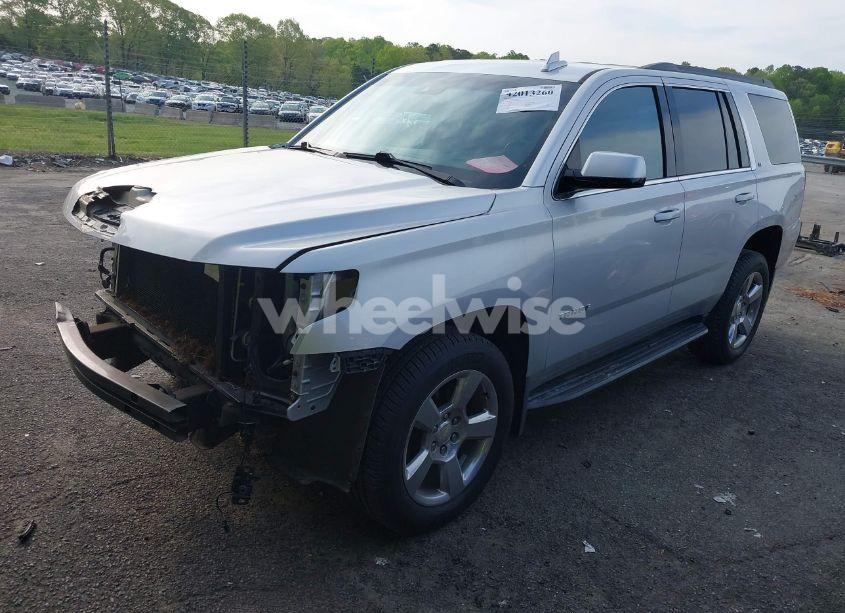 Photo 2 of 2019 Chevrolet Tahoe LT (VIN 1GNSCBKCXKR219413)